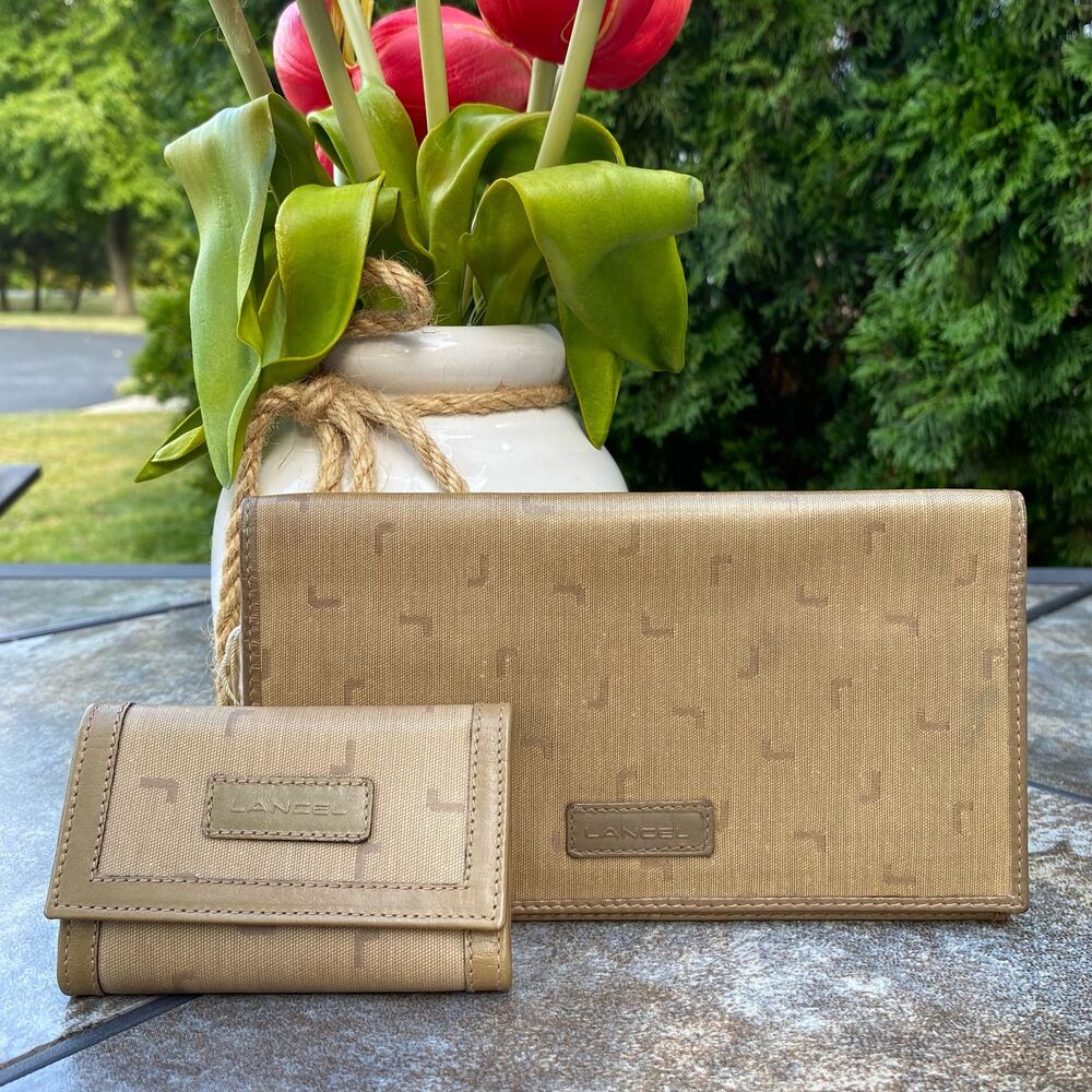 Lancel Vintage Tan Signature Leather Wallet & Key Holder Set Luxury